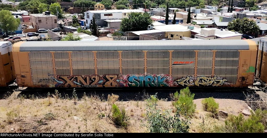 BNSF 25890 TTGX 967090